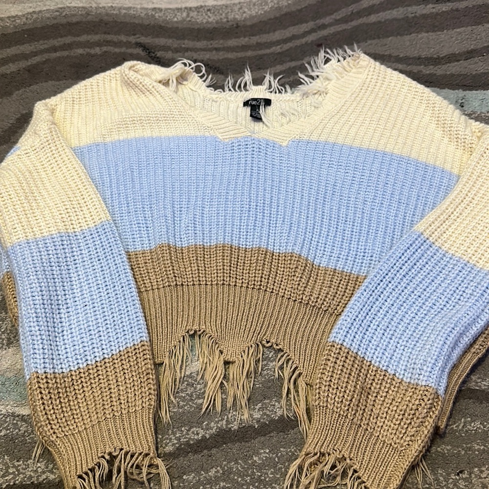 Sweater crop top with fringe